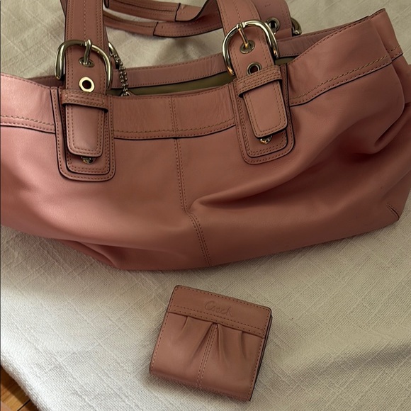 Coach Soft Pink Leather Shoulder Bag - Picture 8 of 10